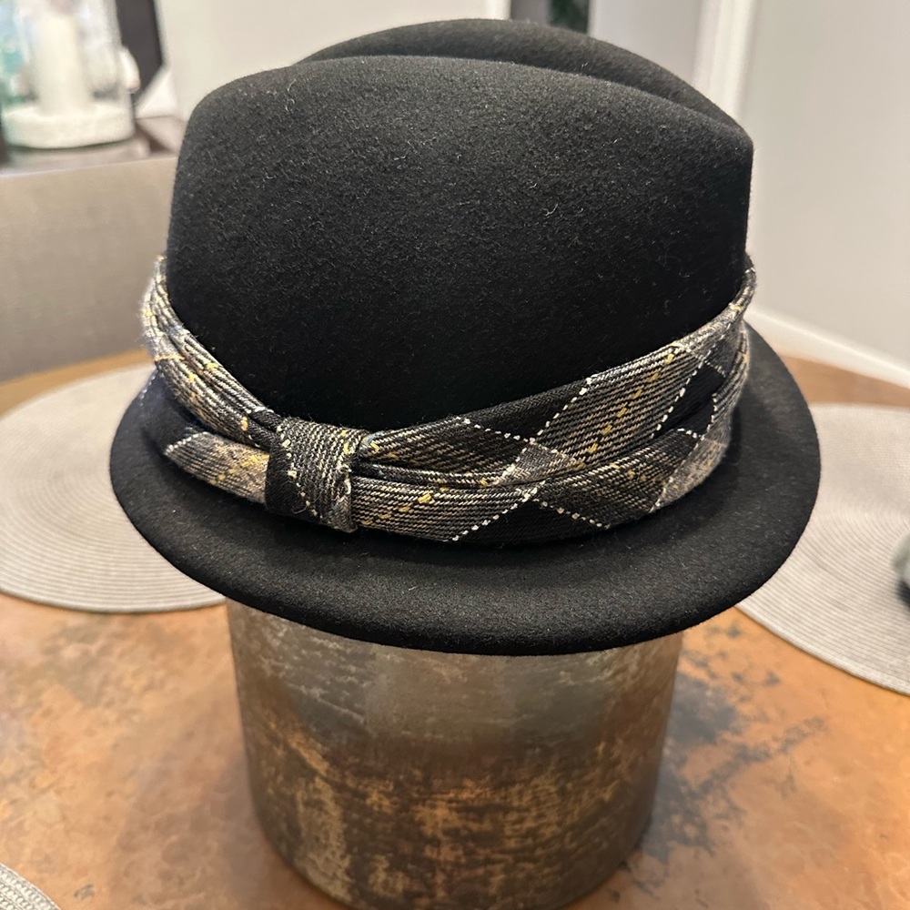Women’s Nine West Hat